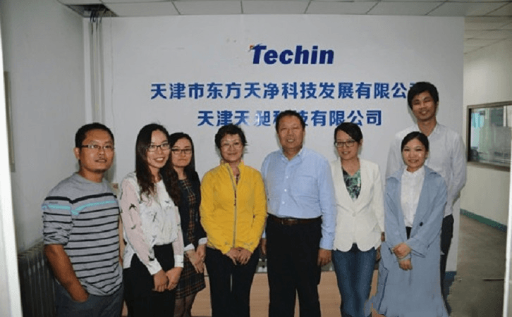 创新100调研组于麻豆传媒在线视频观看公司合影